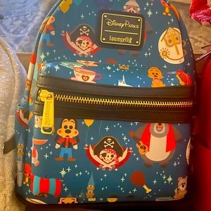 Loungelfy Disneyland mini backpack